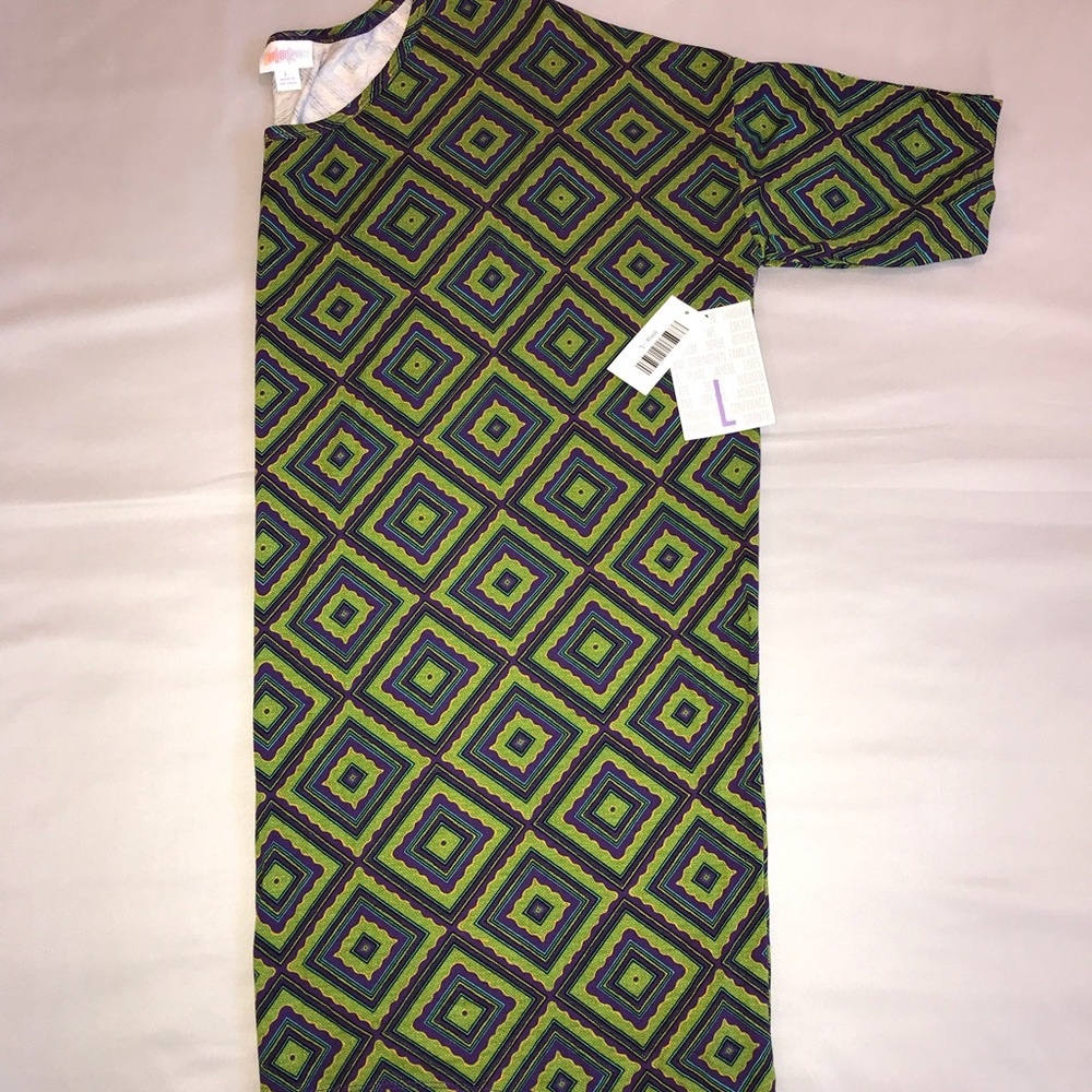 💥Clearance Sale💥BNWT LuLaRoe Large Irma